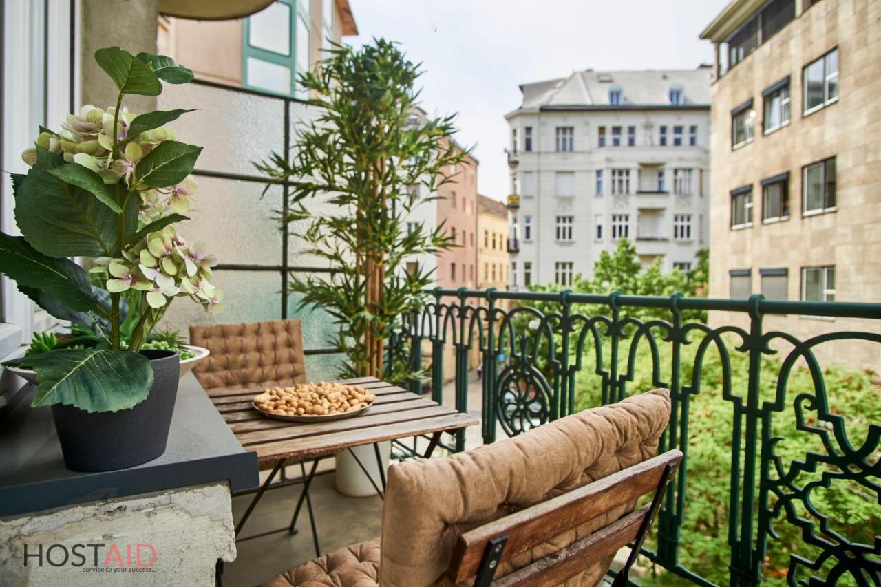 M52 Apartment - Hostaid Budapeste Exterior foto