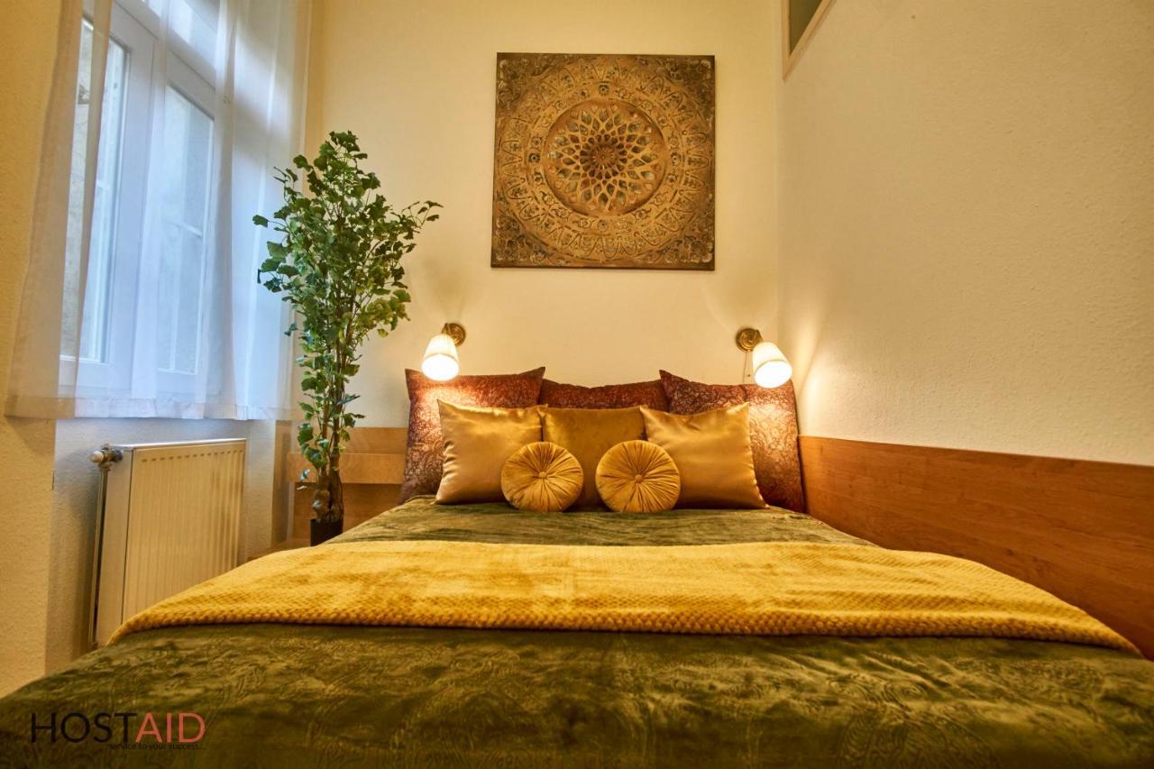 M52 Apartment - Hostaid Budapeste Exterior foto