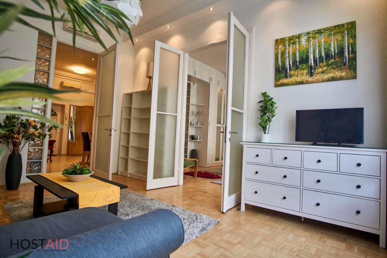 M52 Apartment - Hostaid Budapeste Exterior foto